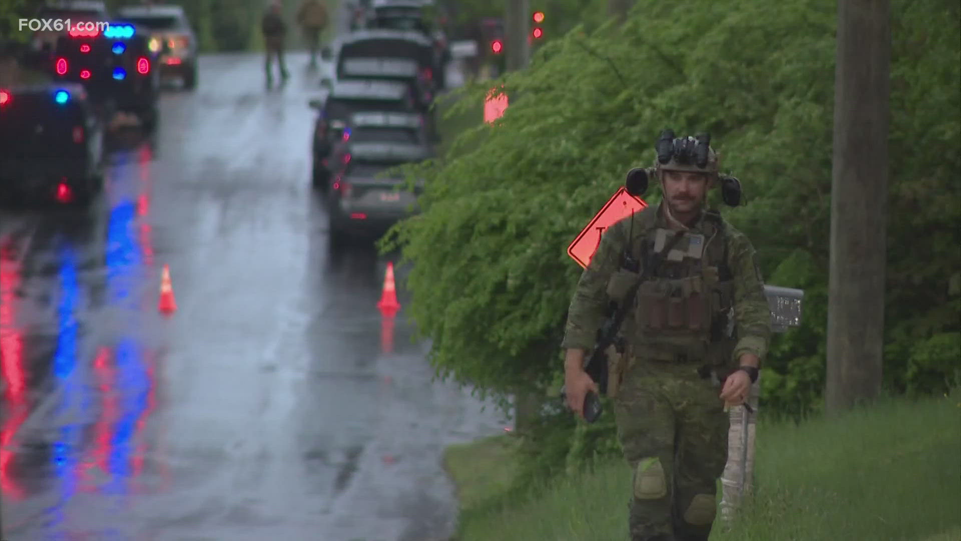 FOX61 has new video showing the moment a suspect ran from police in Woodstock following a standoff with officers that lasted through the night.