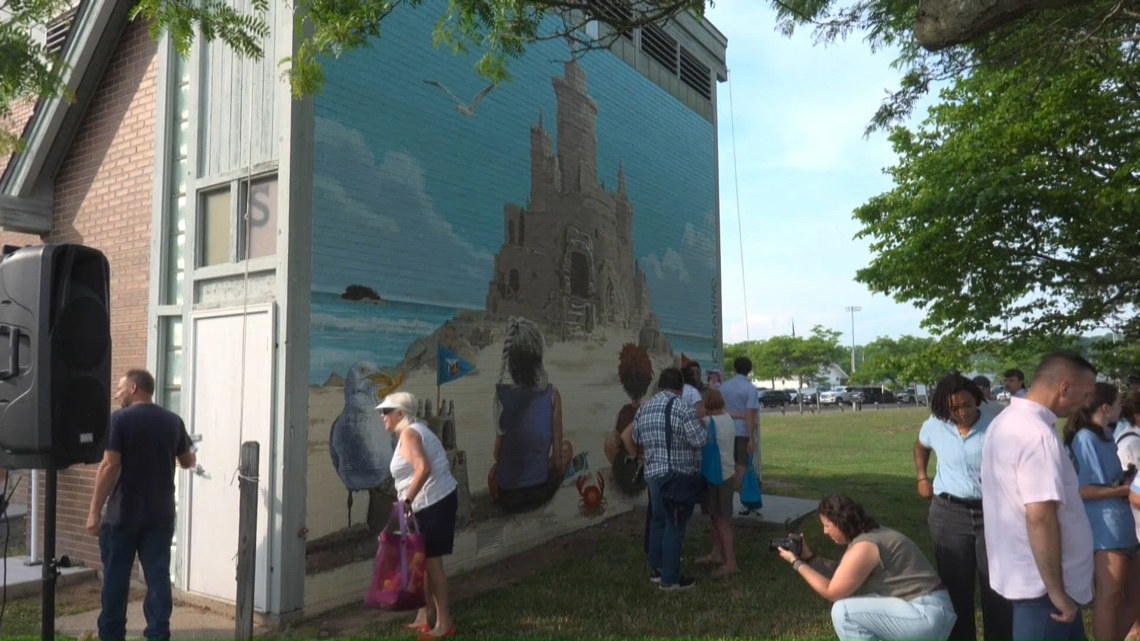 Madison community celebrates 200 years with Surf Club mural by local artist Patrick Ganino