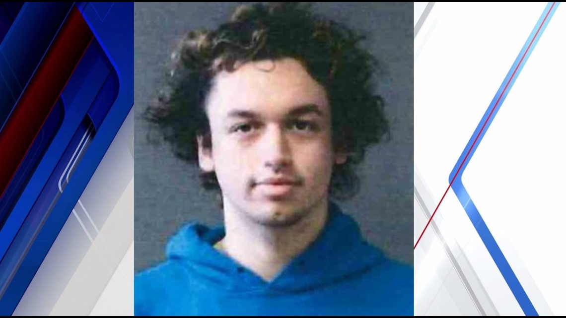 Teen arrested after threatening Bacon Academy in Colchester