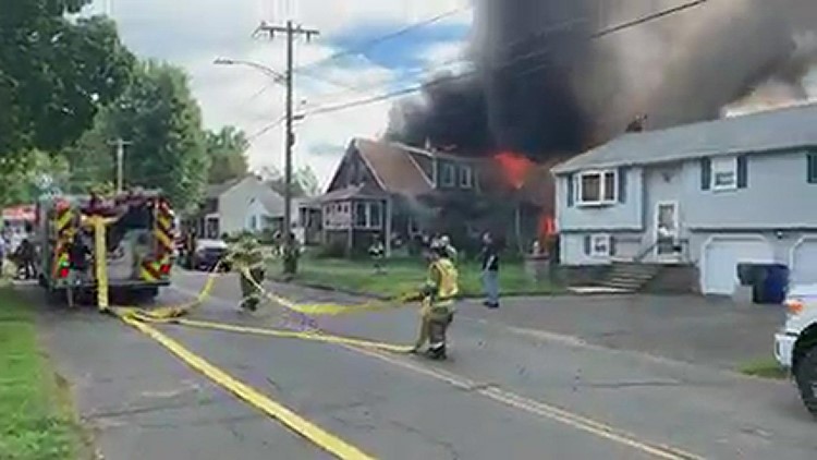 4名消防员因纽明顿建筑火灾住院