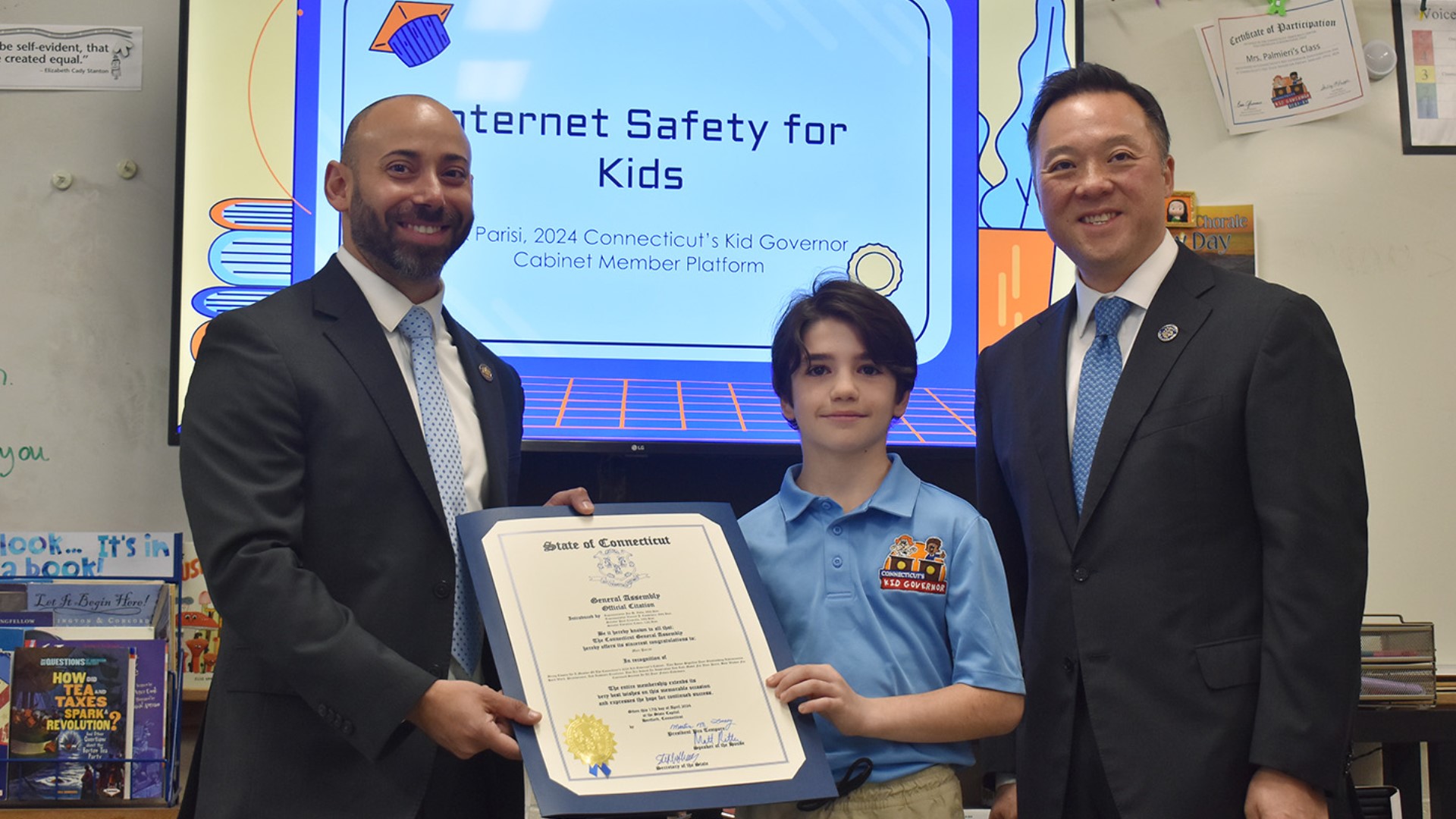 Fifth grader honored by state officials at social media forum | fox61.com