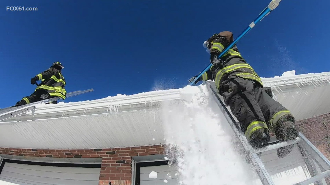 Connecticut homeowners urged to clear snow from roofs