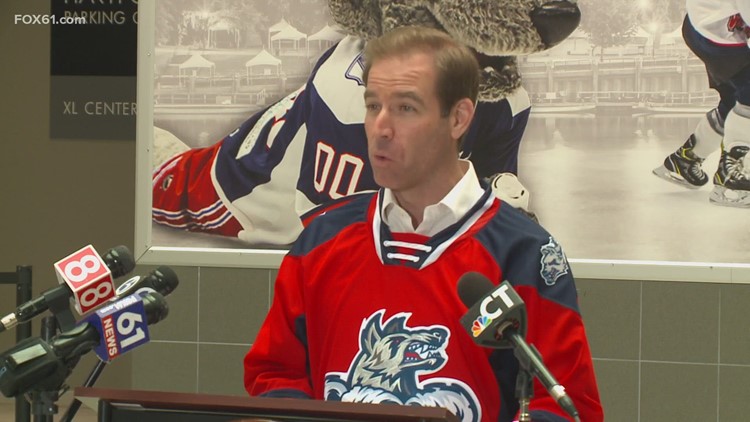 Hartford Mayor Bronin shows Wolf Pack spirit during Calder Cup Playoffs