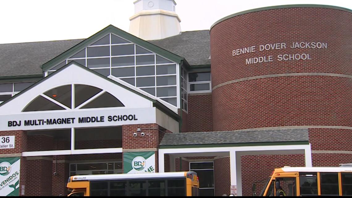 New London school recognized for excellence in education