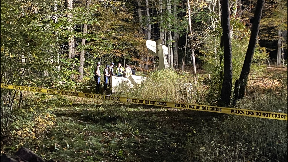 Man hospitalized after plane crashes into body of water in North Canaan ...