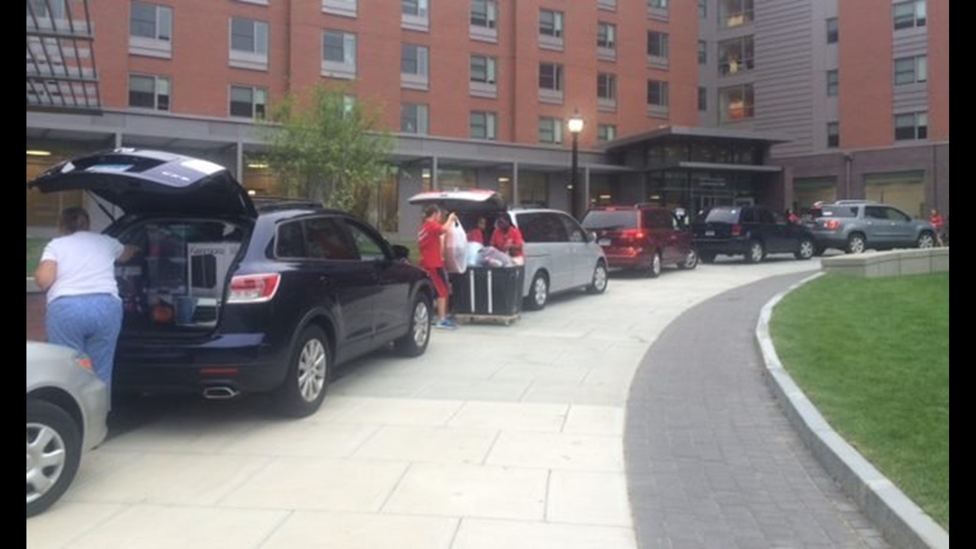 It’s movein day for UConn’s freshman class