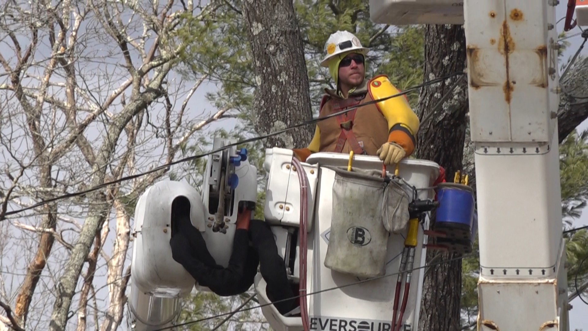 PURA approves rate decrease for Eversource, UI customers | fox61.com