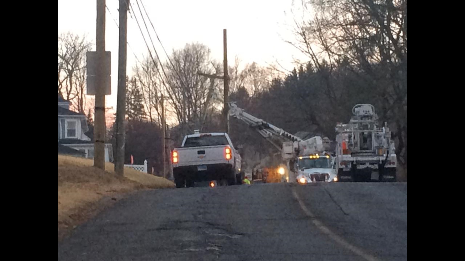 Seymour crash involving teens leaves 1 dead, 5 seriously injured