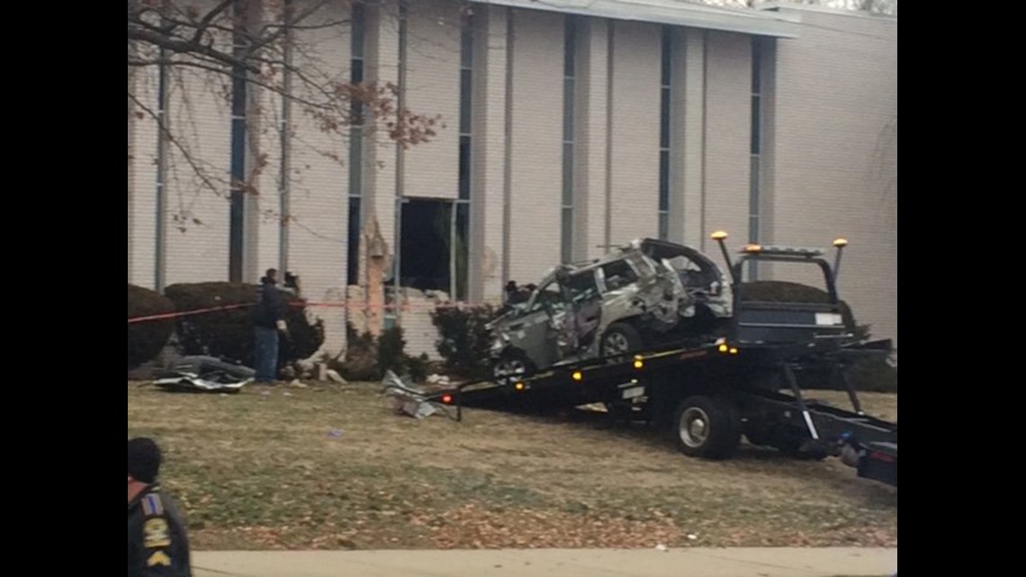 New Haven carjacking turns deadly; SUV crashes into New Haven synagogue