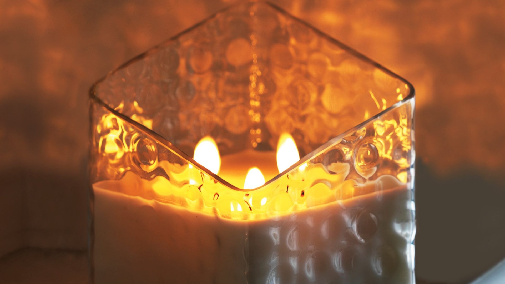 Yankee Candle issues recall after some glass candles crack when lit