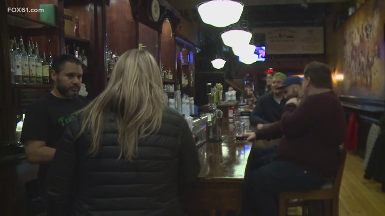 Downtown businesses prepare for St. Patrick’s Day Parade, despite winter weather