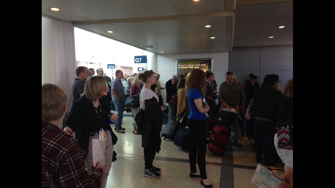 Grounded American Airlines flights resuming after technical problems