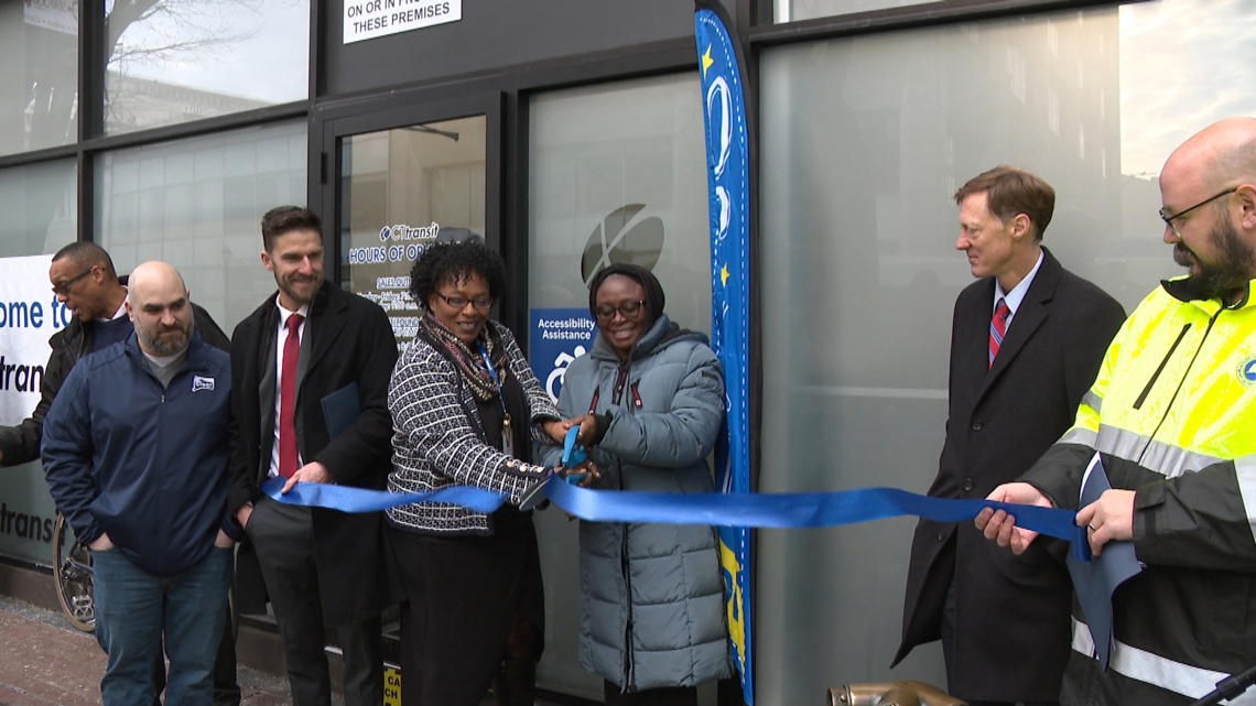 New CT Transit customer center opens in New Haven, but local advocate questions its accessibility