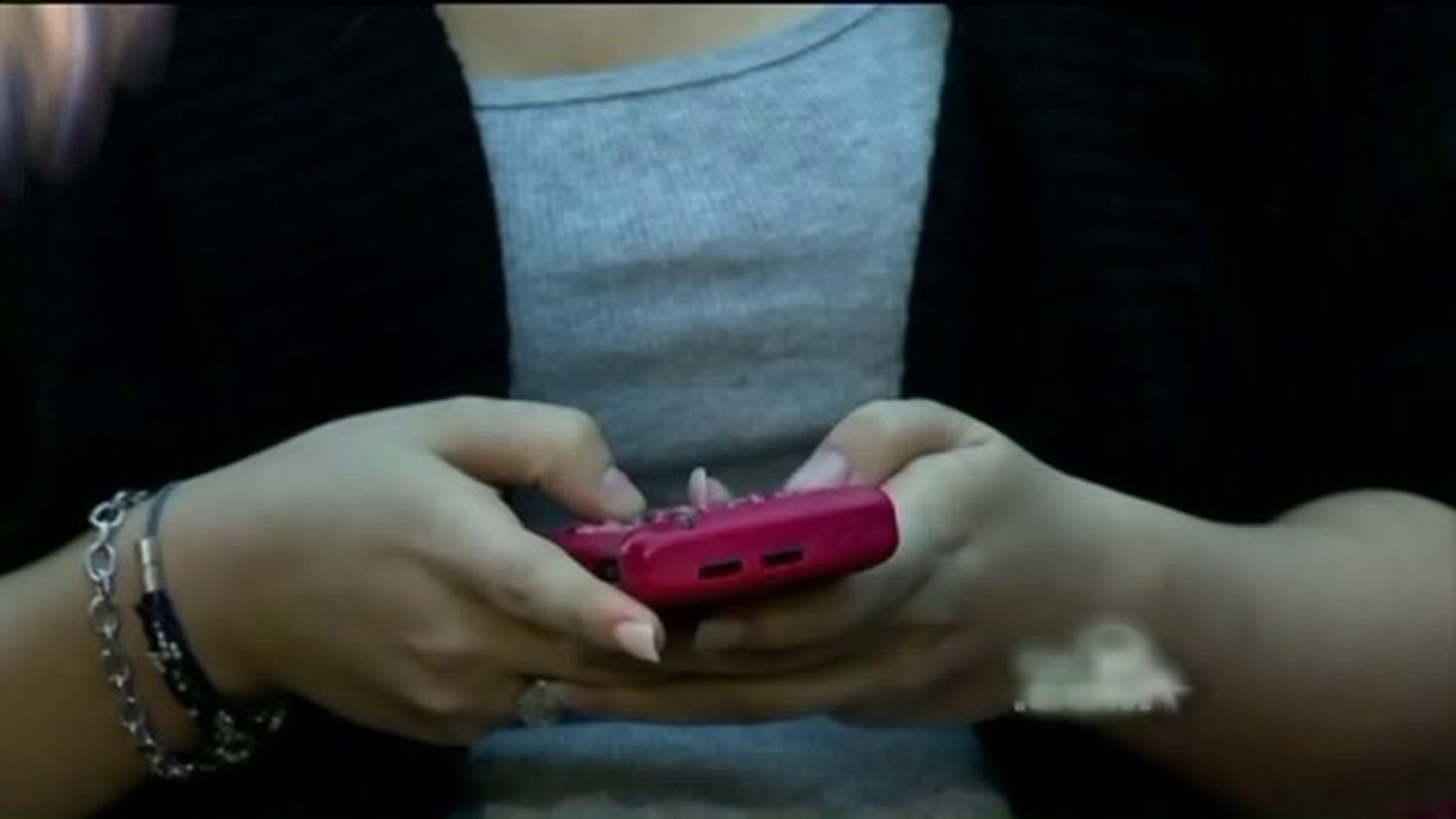 Legal Teen - Sexting or child porn? Naugatuck teen faces legal issues after sending  explicit photos of herself | fox61.com