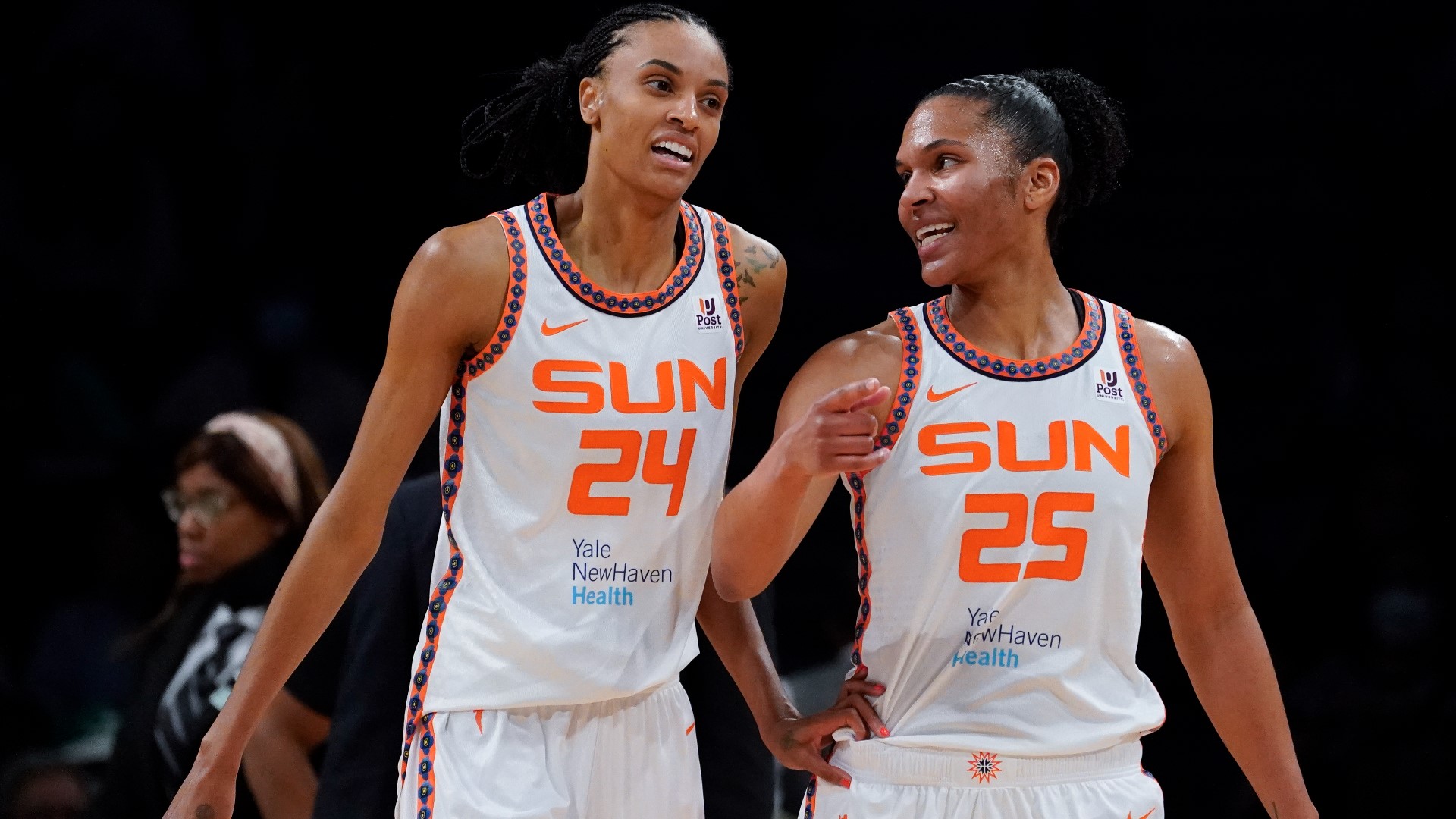 WNBA Connecticut Sun announces Bonner, Thomas engagement | fox61.com