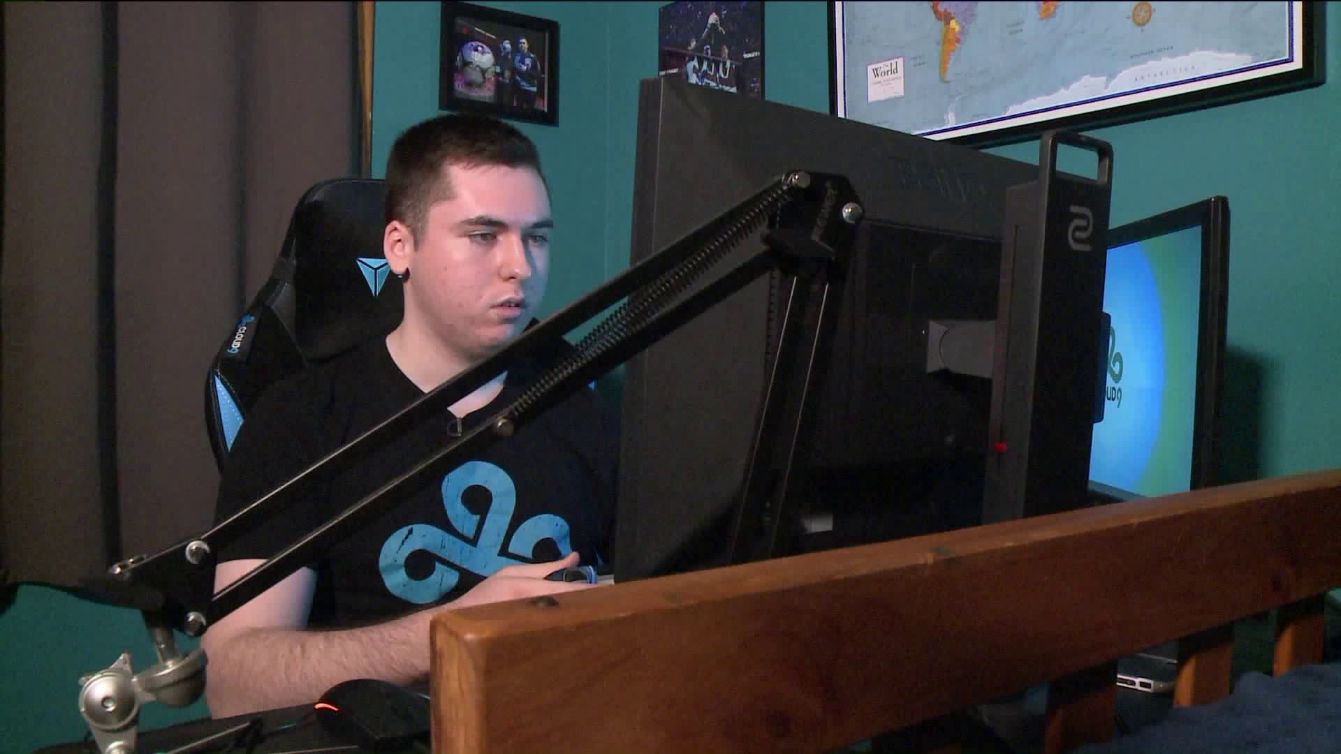 East Haven man makes his mark on E-sports scene