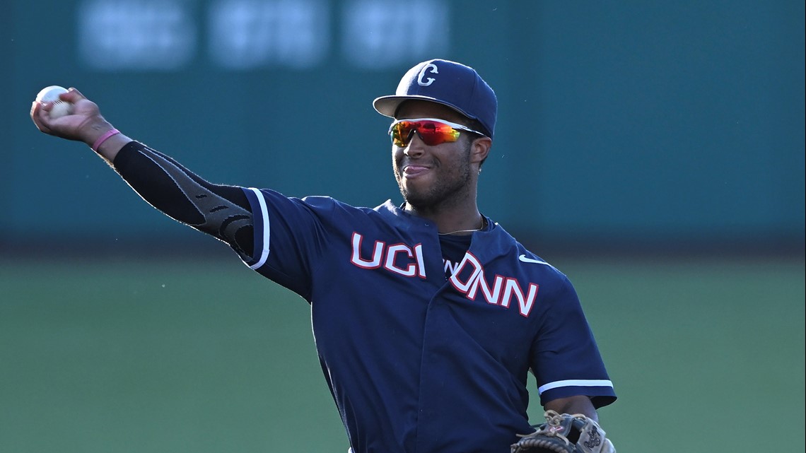 UNC baseball team knocks off VCU, advances to Super Regional