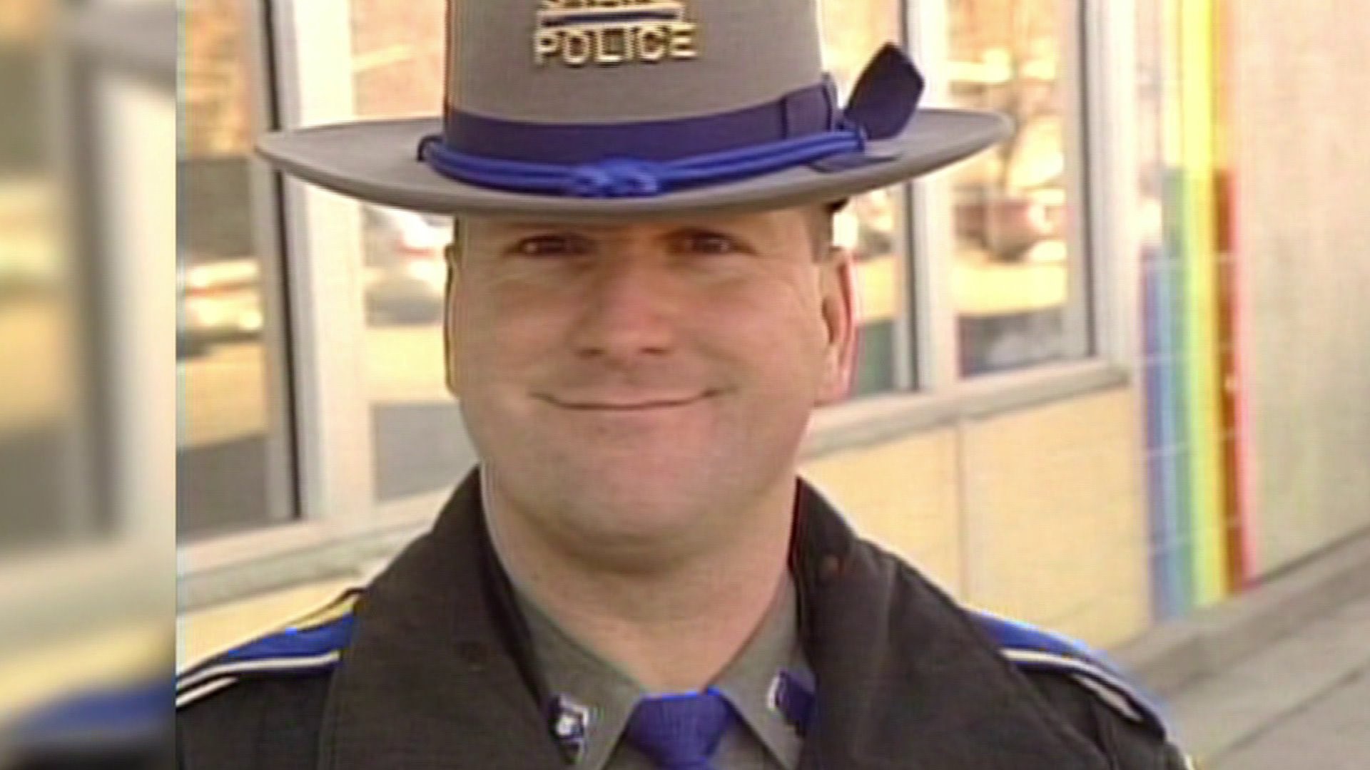 Ex-Connecticut state trooper who stole from dying crash victim loses ...