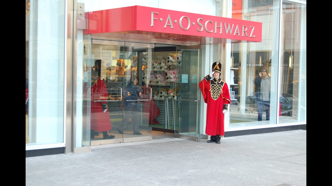 Farewell FAO Last day of business at Fifth Avenue toy store