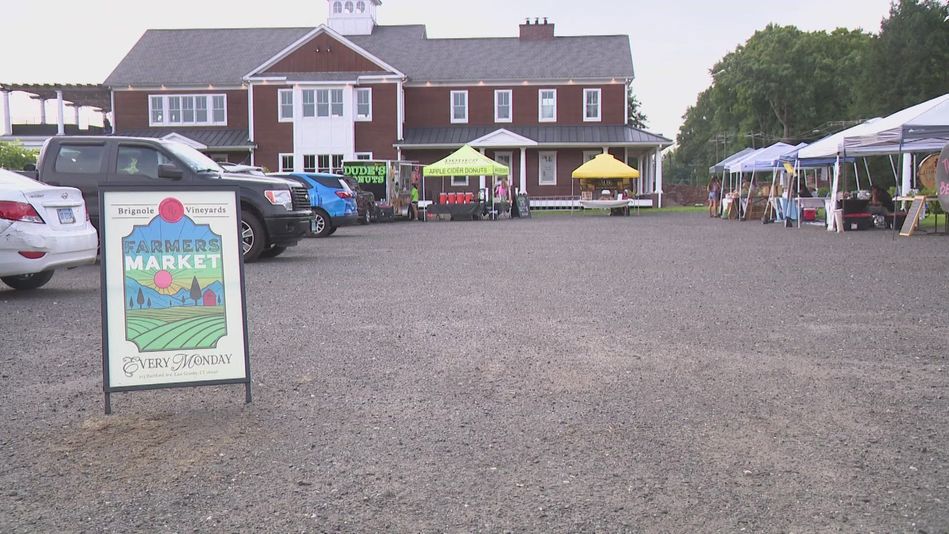 Connecticut Grown is celebrating the important role of farmers markets in the state. Connecticut has over 100 farmers markets.