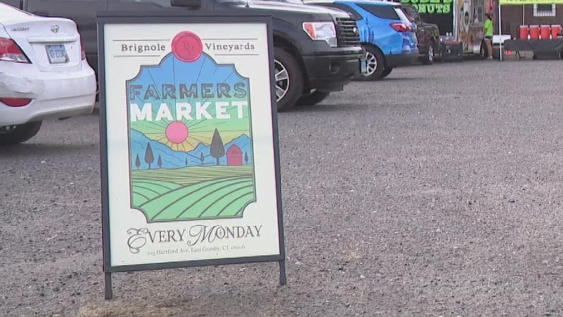Connecticut officials urge food safety awareness as famers market season returns.
