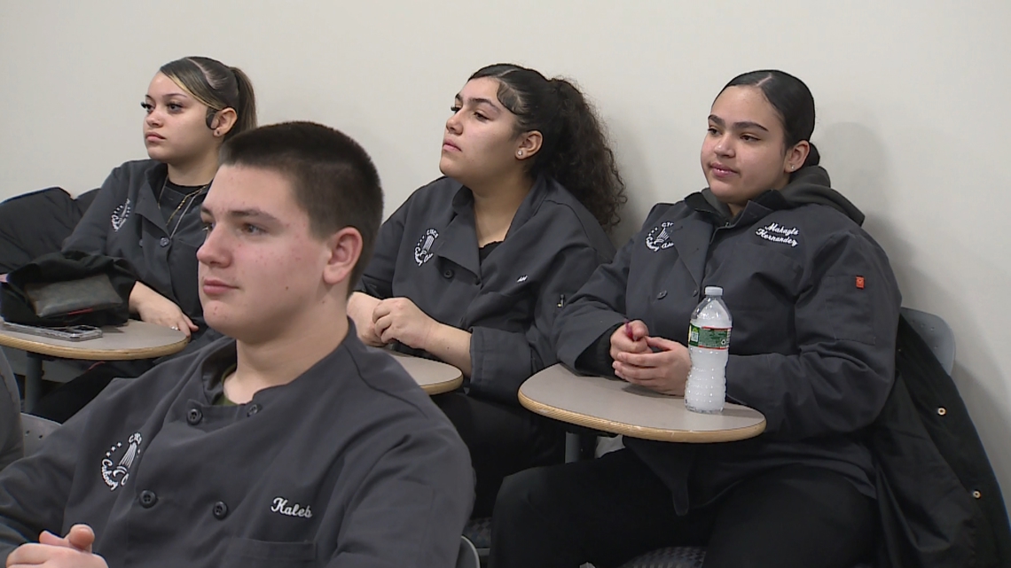 New partnership aims to expand career pathways for Connecticut technical high school students