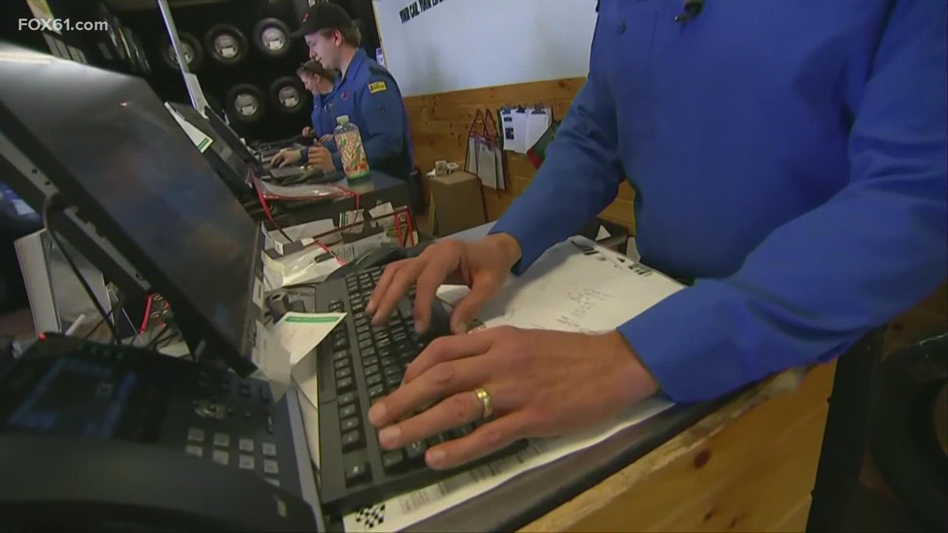 CT lawmakers push for more salary transparency in job postings