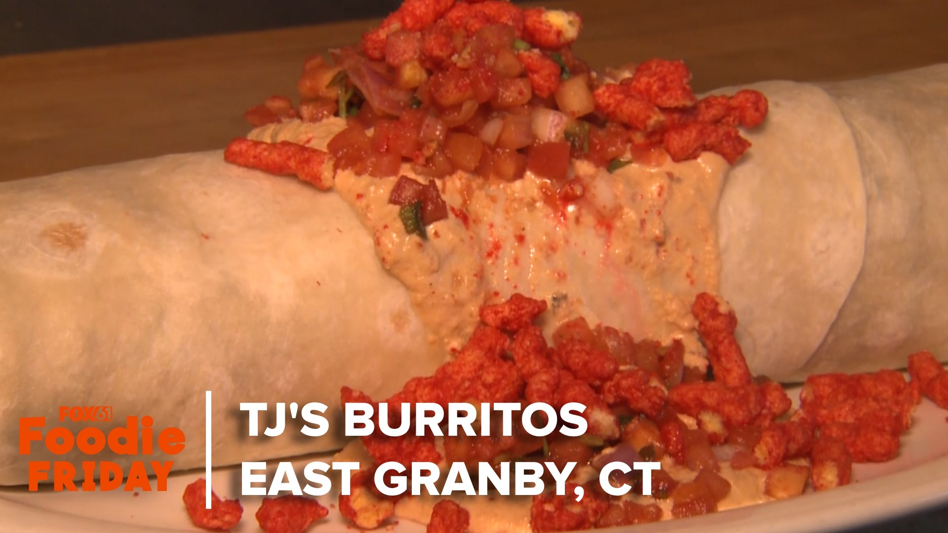 福克斯61频道的马特·斯科特走访了位于东格兰比的TJ's Burrito's，品尝了咖啡、汉堡、早餐，当然还有墨西哥卷饼。
