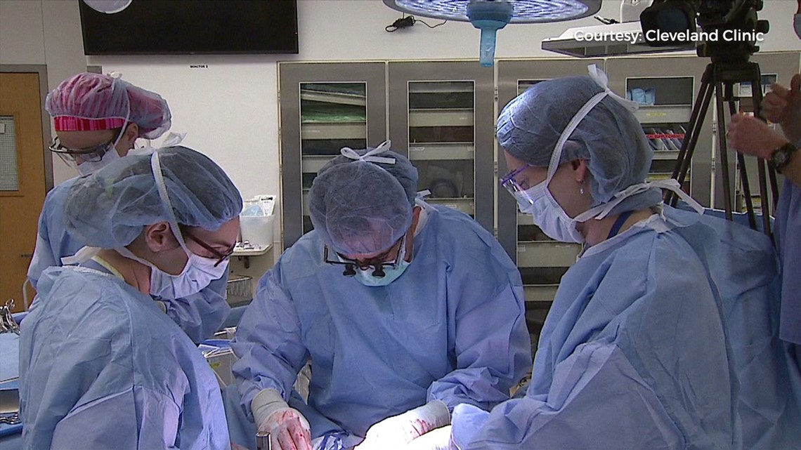 Cleveland surgeons perform nation’s first uterus transplant
