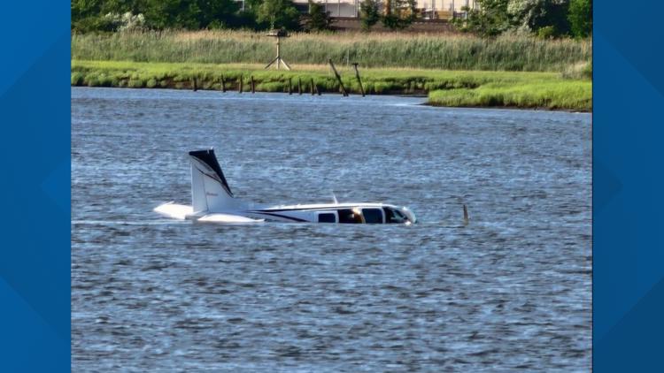 Two people rescued after plane lands in Quinnipiac River