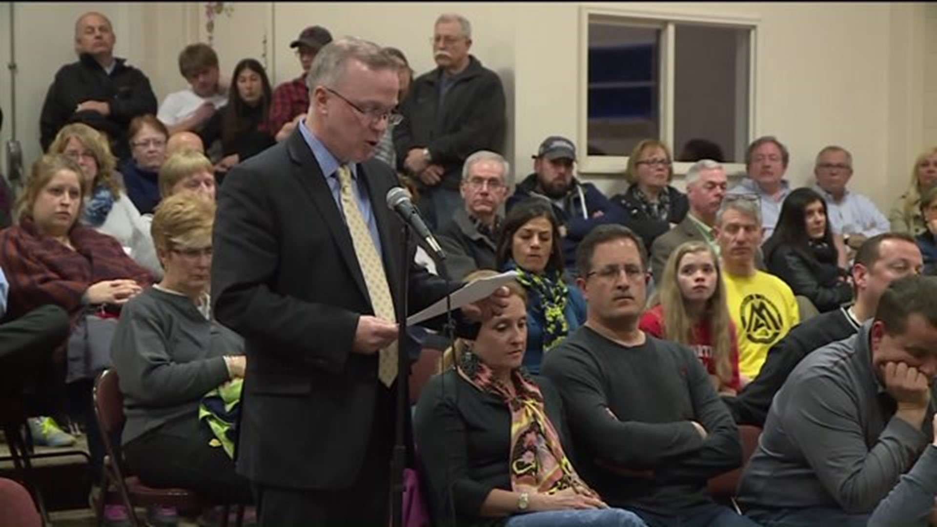 Huge opposition to school closure in New Hartford spurs discussion
