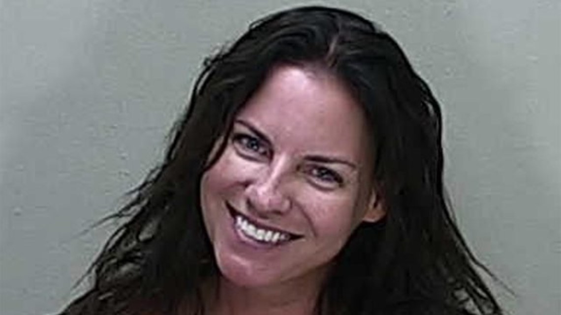 Florida woman smiles in DUI arrest mugshot after fatal crash | fox61.com