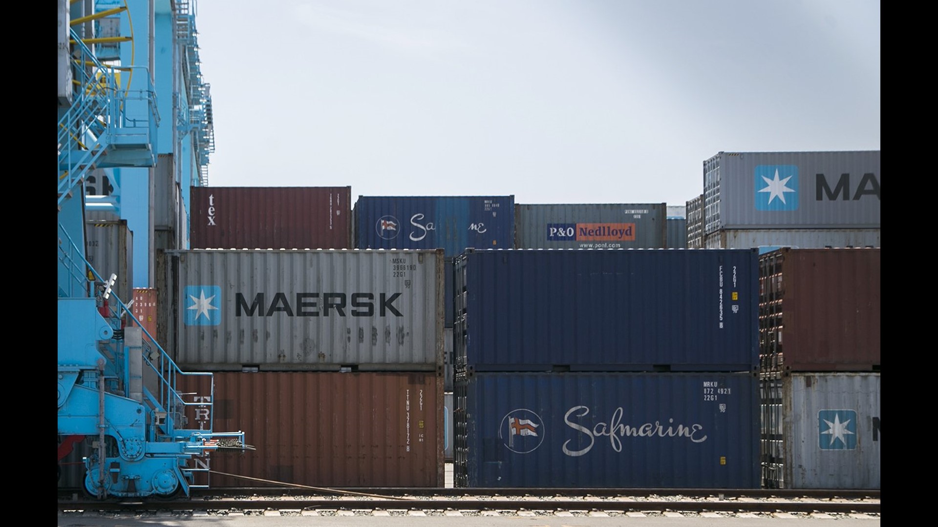 70 cargo containers fall off ship in North Carolina