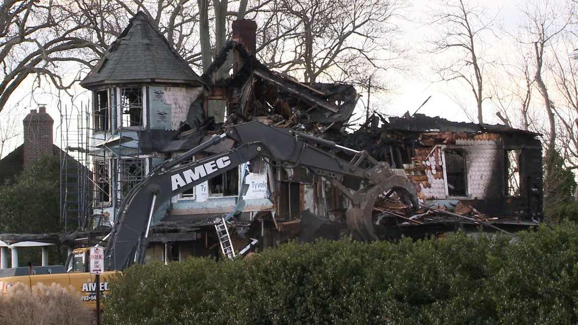 Boyfriend changes story over Stamford Christmas fire that killed 5