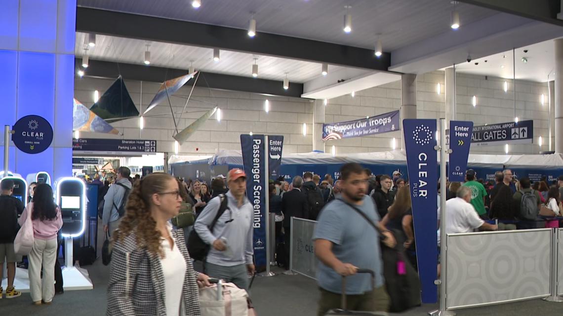 Record-setting air travel expected over Labor Day weekend at US airports