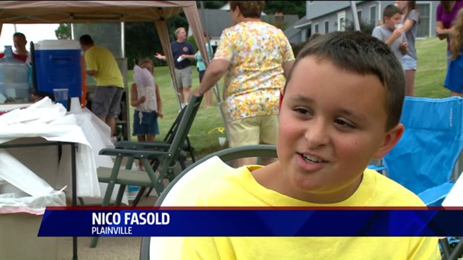 Planifield boy makes lemonade for a cause
