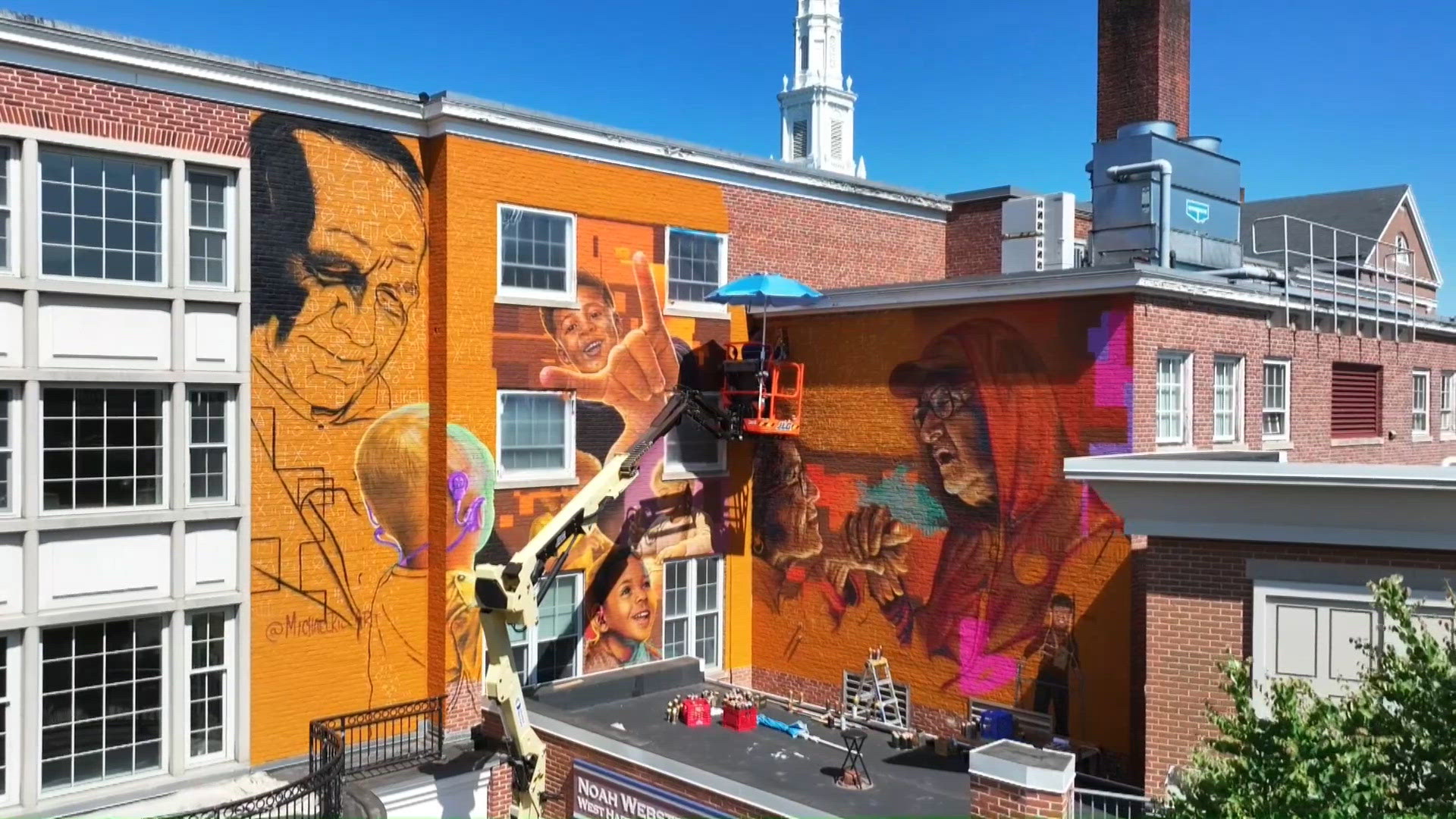 【S2号/インパクトアート】心の壁-Mental Barrier- New mural project in Blue Back Square celebrates deaf and blind