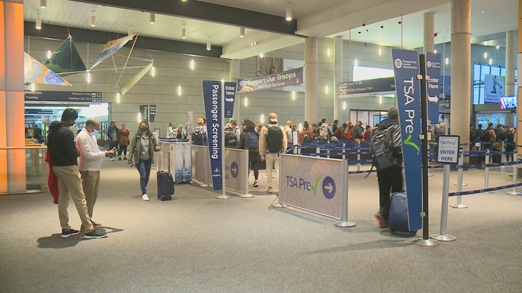 Sunday was second busiest travel day of Thanksgiving week as people return home