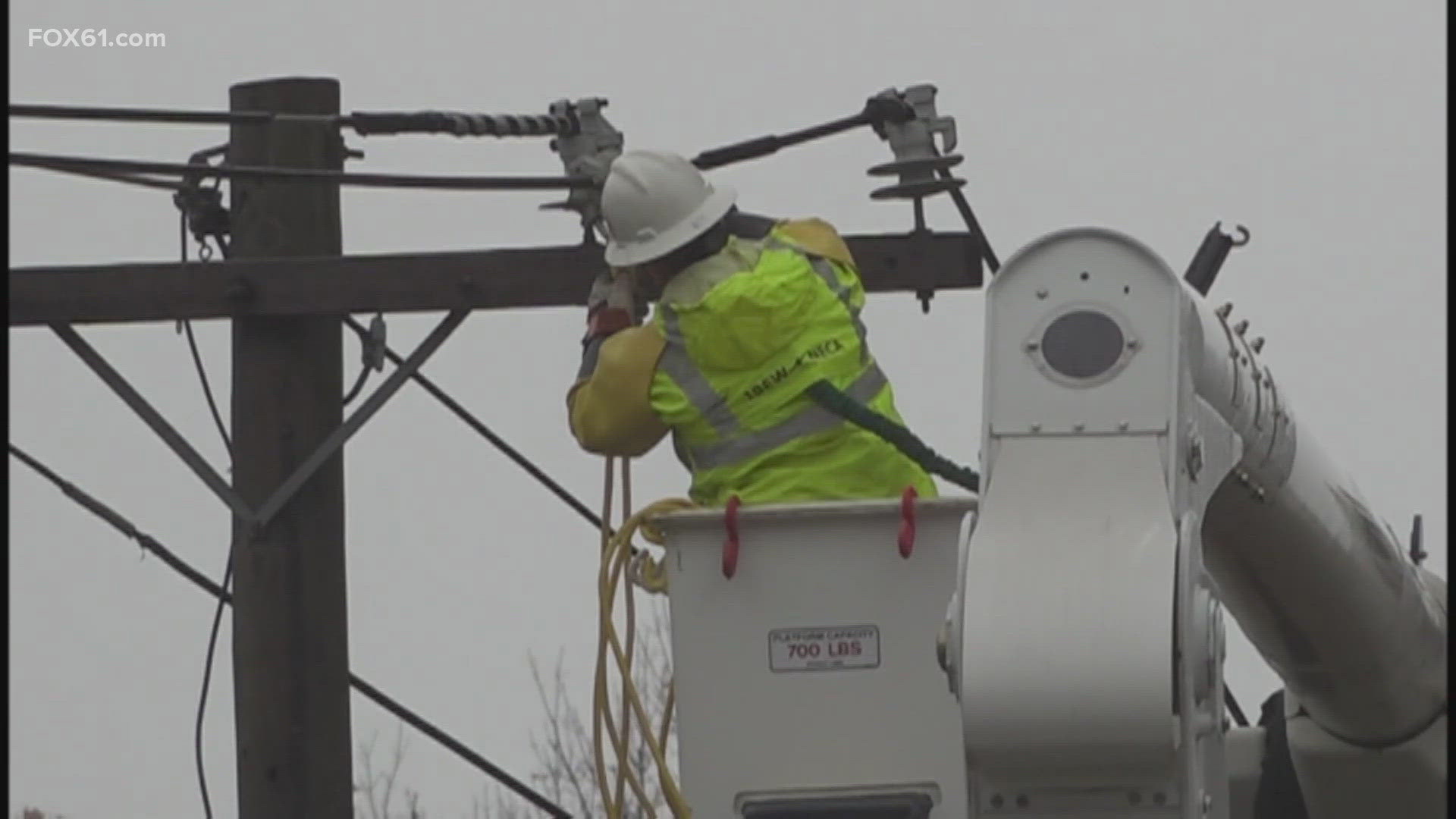 Nor'easter leaves thousands in dark in CT as Eversource works to ...