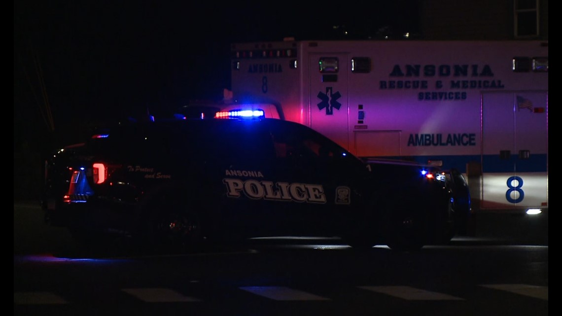 Ansonia police investigation closes Elm Street overnight | fox61.com