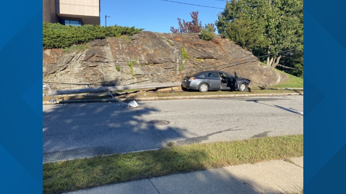 Conn. fire crews use extrication to free man with serious injuries - Vimarsana News