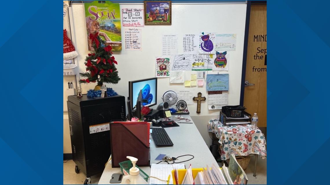 Connecticut teacher appeals removal and transfer over crucifix display