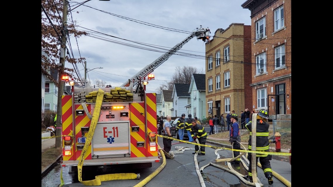 Hartford apartment building damaged in fire