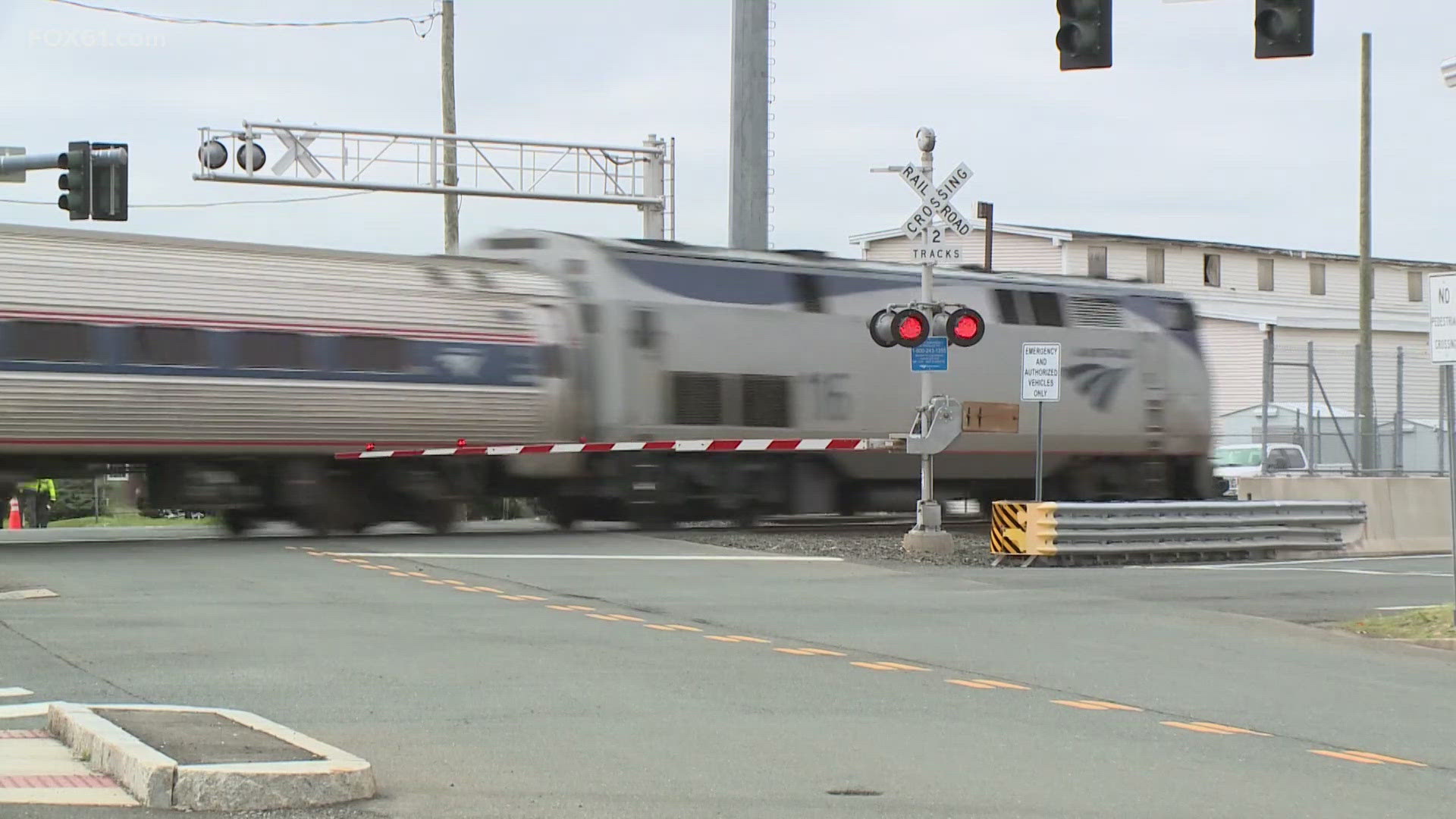 FOX61's Keith McGilvery spoke with safety experts in West Hartford about the do's and don'ts when people see train tracks.