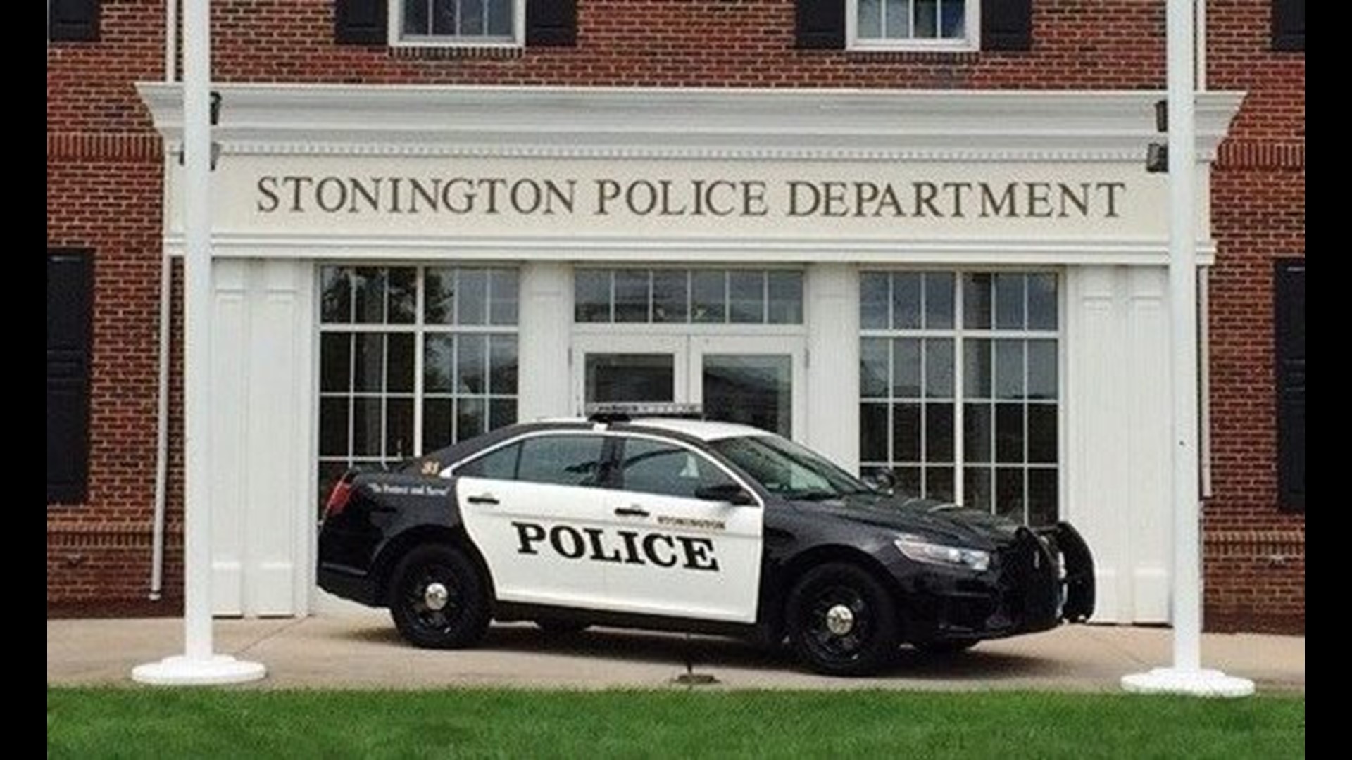 Stonington Police Officers stop wrongway driver on I95