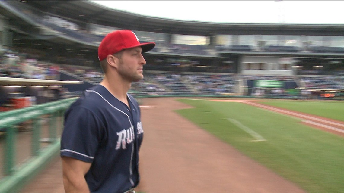 Tim Tebow draws large crowds at Dunkin' Donuts Park