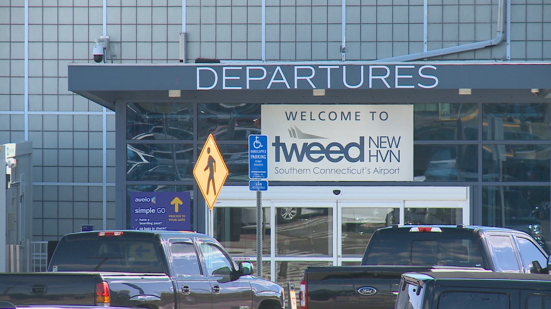The Board of Directors for Tweed New Haven Airport has voted to sign a new lease with Avports, which means plans for expansions are on the horizon.