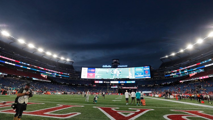 Witness at Patriots game says man who died was punched