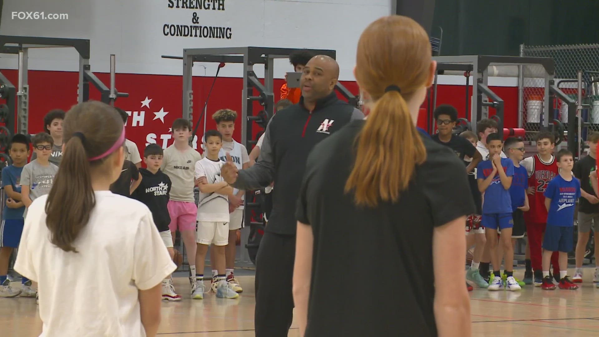 Ricky Moore visits NorthStar Sportsplex to help kids develop skills.