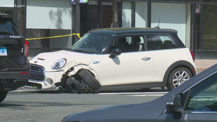Pedestrian killed after struck by vehicle in West Hartford: Police
